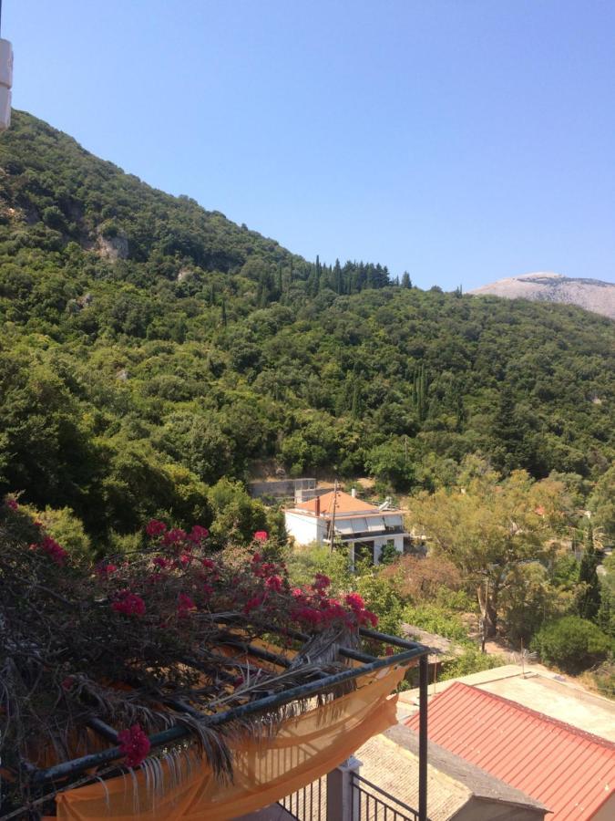 Giannatos' Studios - Makis Poros  Екстериор снимка