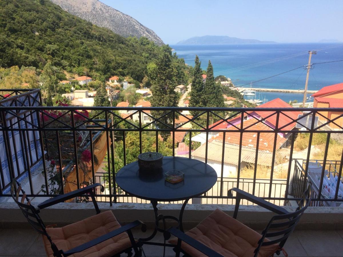 Giannatos' Studios - Makis Poros  Екстериор снимка