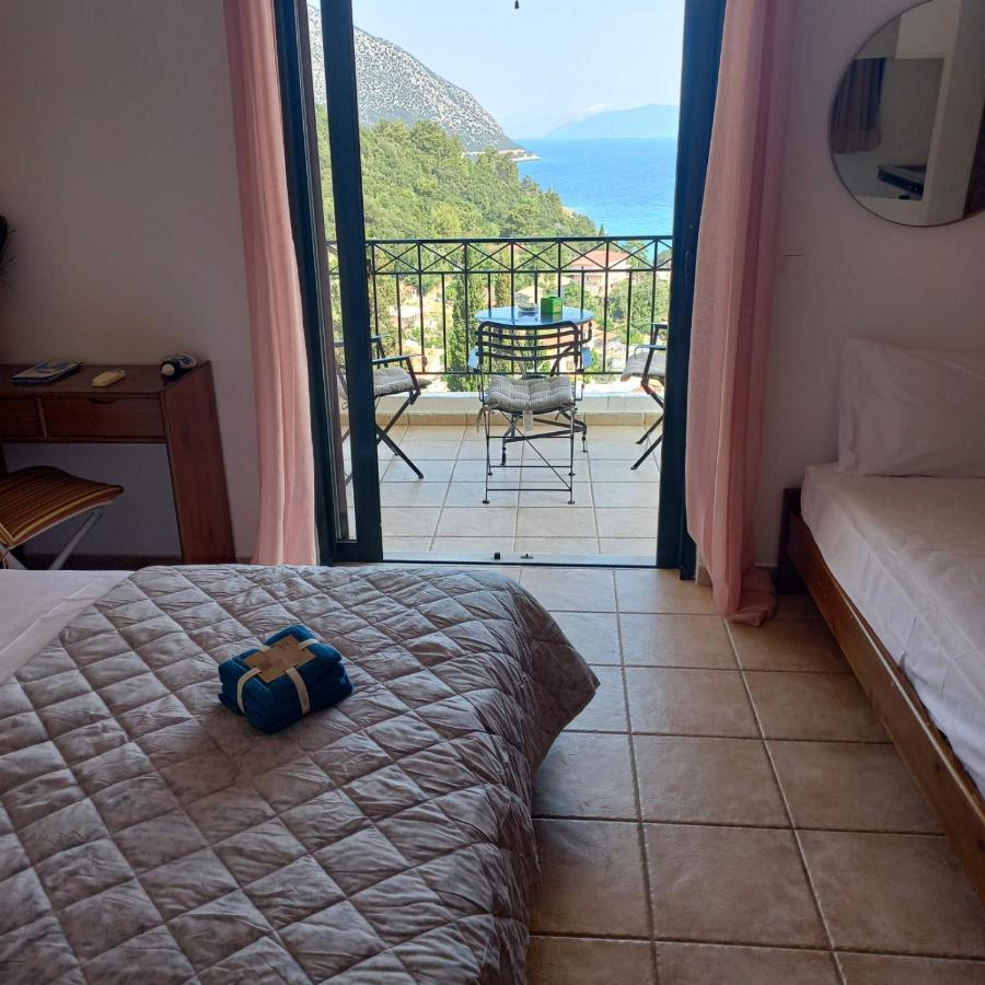 Giannatos' Studios - Makis Poros  Екстериор снимка
