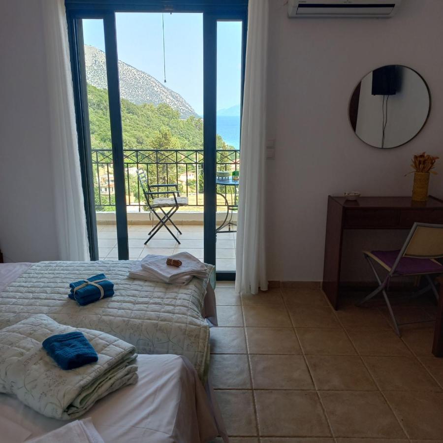 Giannatos' Studios - Makis Poros  Екстериор снимка